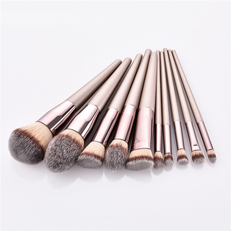 Glamwinks 10-Piece Premium Champagne Makeup Brush Set