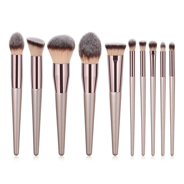 Glamwinks 10-Piece Premium Champagne Makeup Brush Set